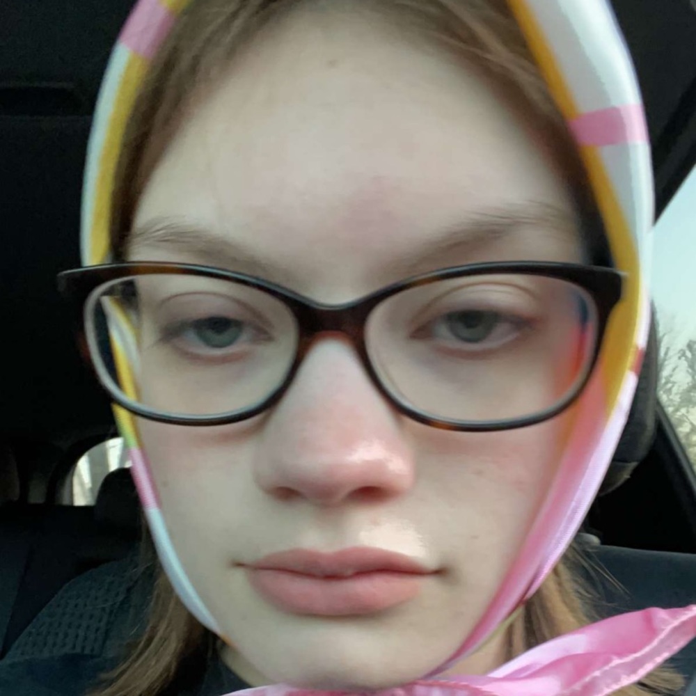 Meet your Posher, Averi